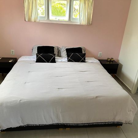 Windmill Apartments Curacao Виллемстад Экстерьер фото